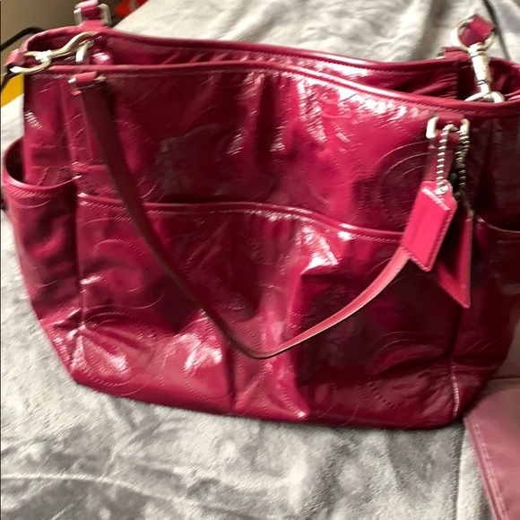 Coach (1) - Picture 3 of 7